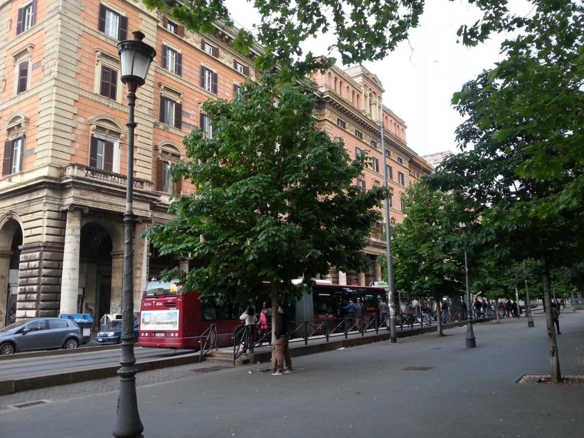 Bed And Breakfast Piazza Vittorio87 Řím Exteriér fotografie